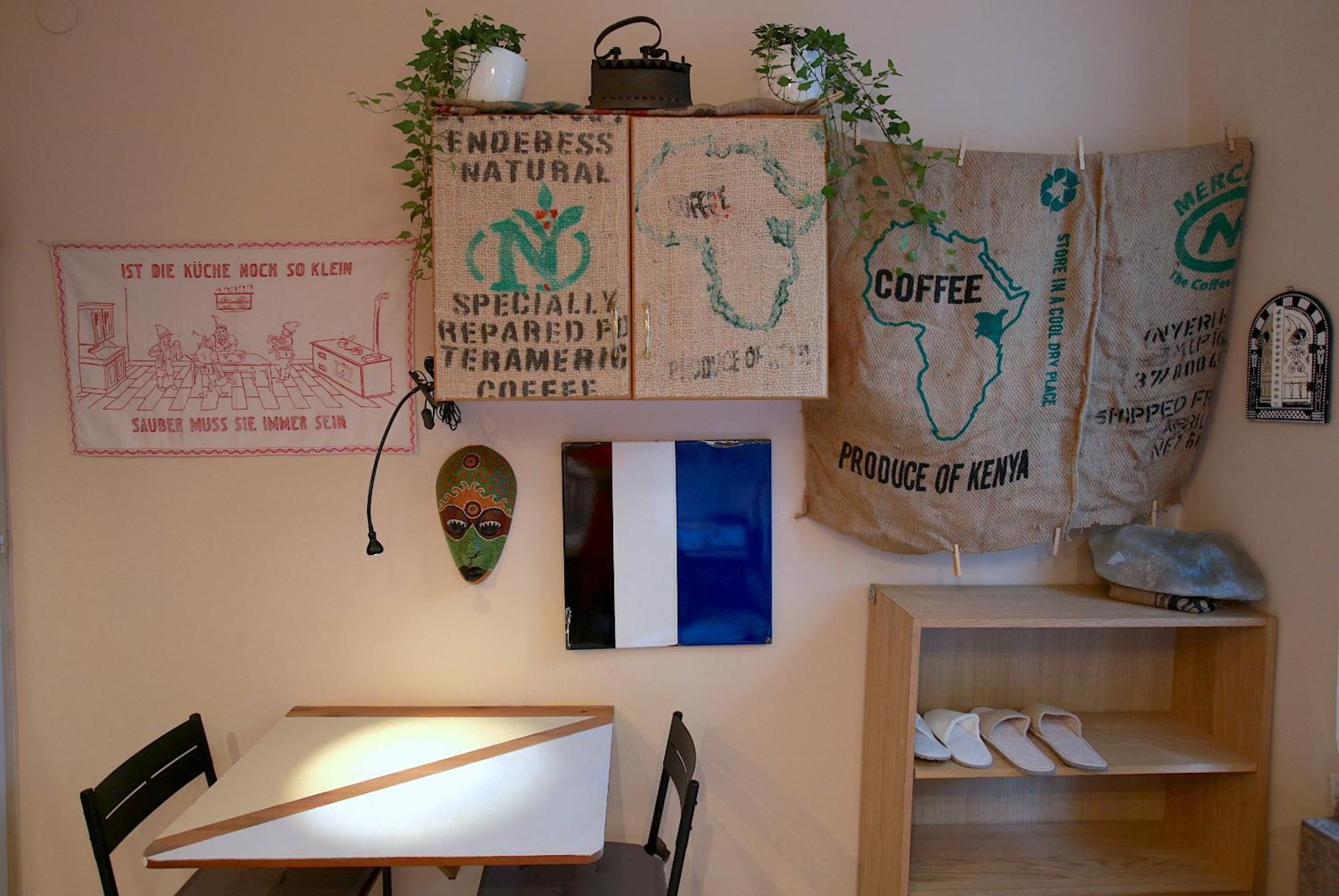 Film Poster Or Coffee Basement Apartman With Terrace Budapest Exterior photo