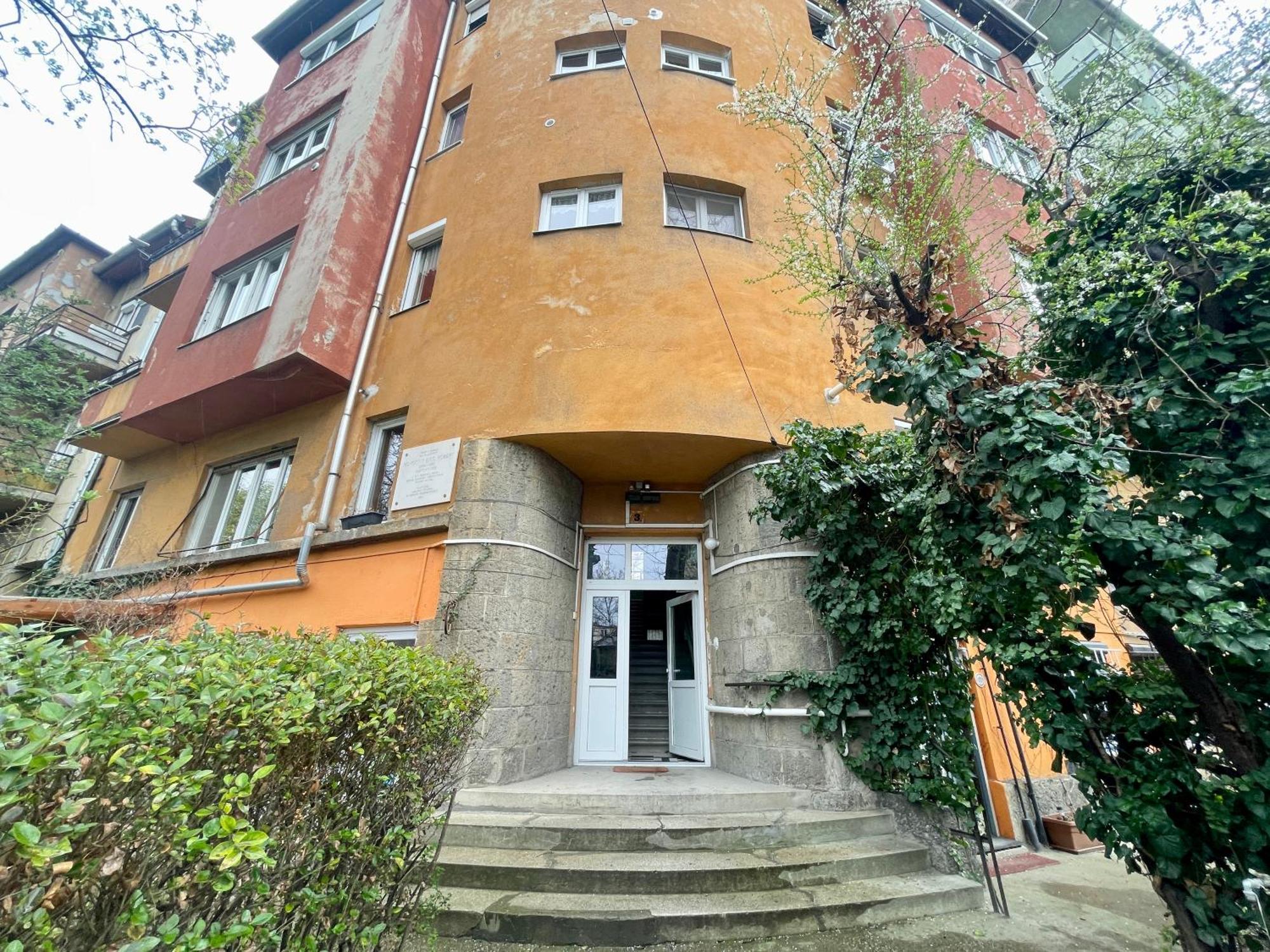 Film Poster Or Coffee Basement Apartman With Terrace Budapest Exterior photo