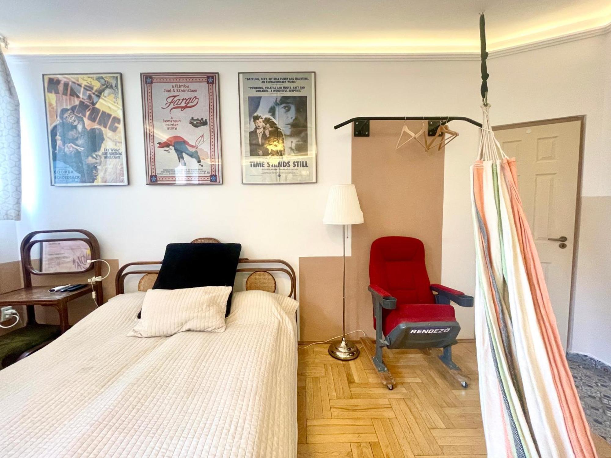 Film Poster Or Coffee Basement Apartman With Terrace Budapest Exterior photo